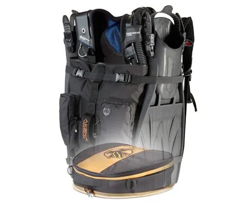Akona Globetrotter Traveling Diver Backpack