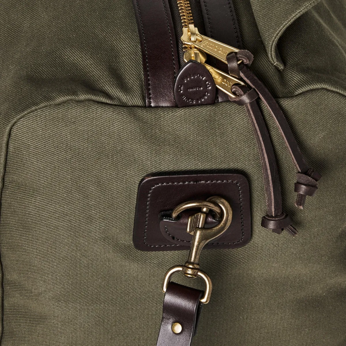 Filson Medium Rugged Twill Duffle Bag in Ottergreen