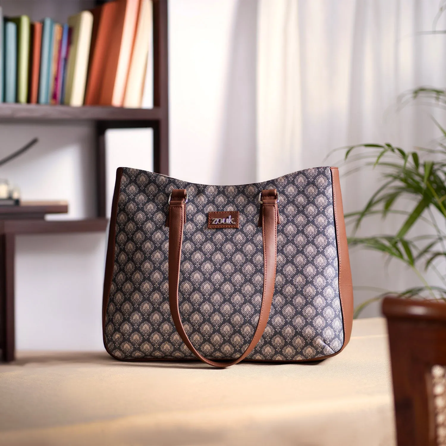 Hampi Sculpt Getaway Handbag
