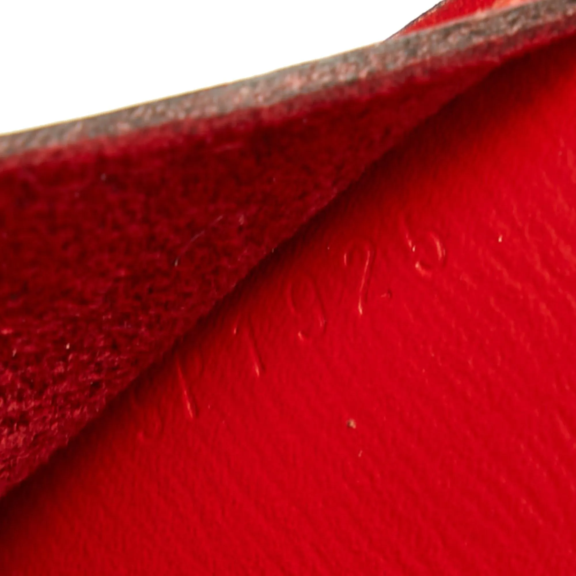 Louis Vuitton Epi Cluny (SHG-36922)