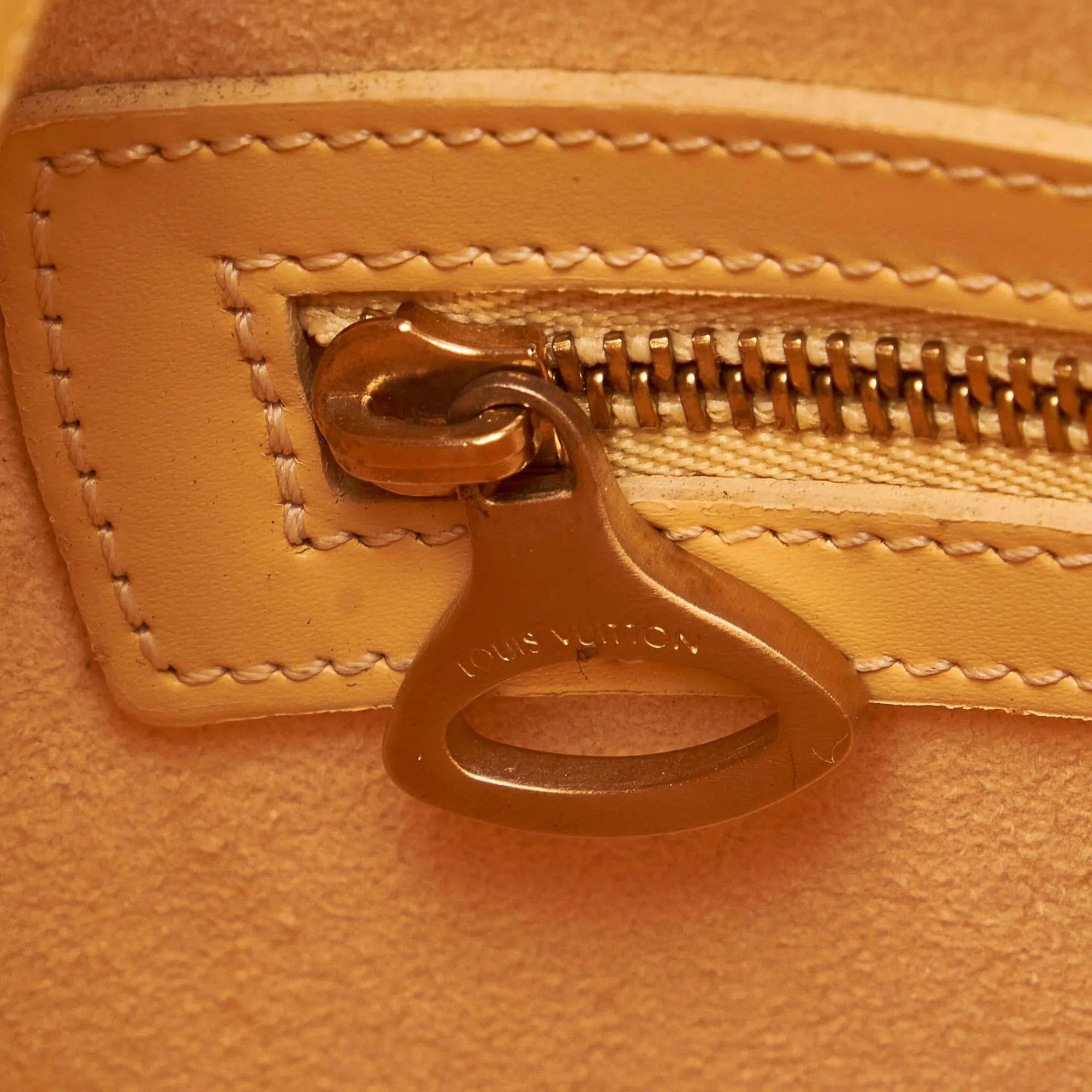 Louis Vuitton Epi Sac Verseau (SHG-29043)