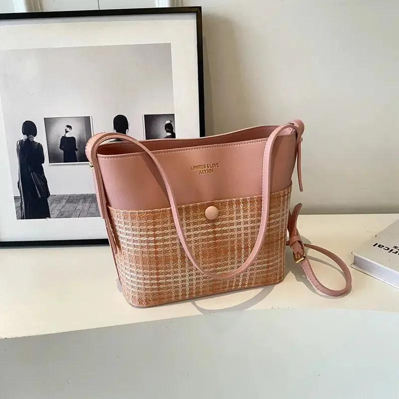 Stylish Houndstooth Bucket Bag